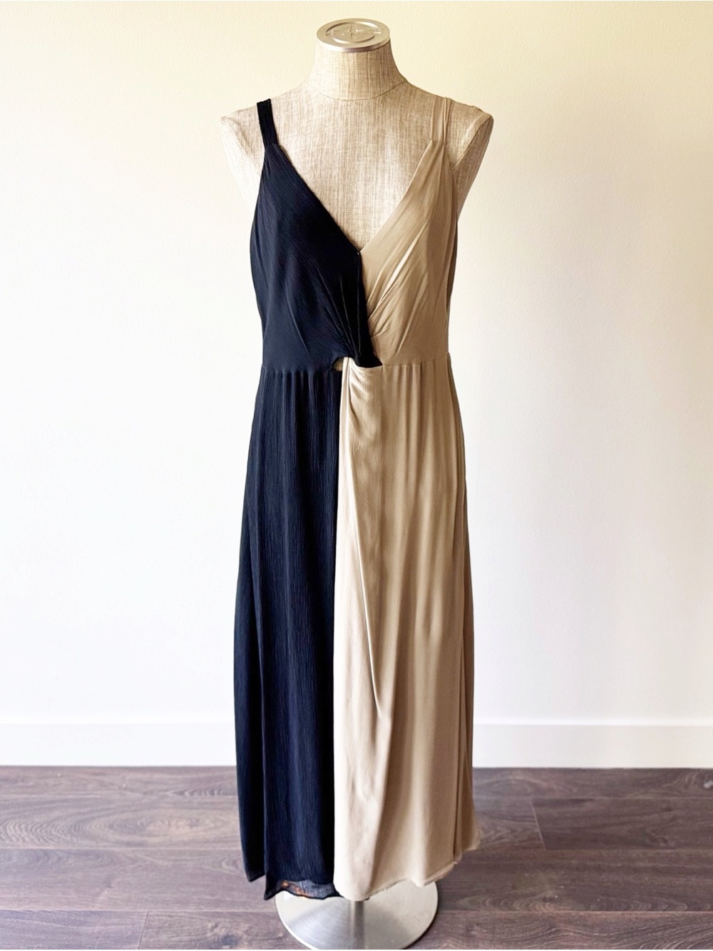 Shaina Mote Black and Tan Dress, size 6